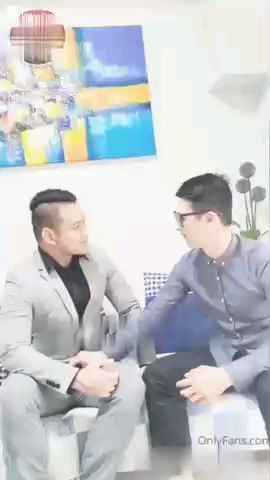 公司老闆睡了新來的肌肉司機